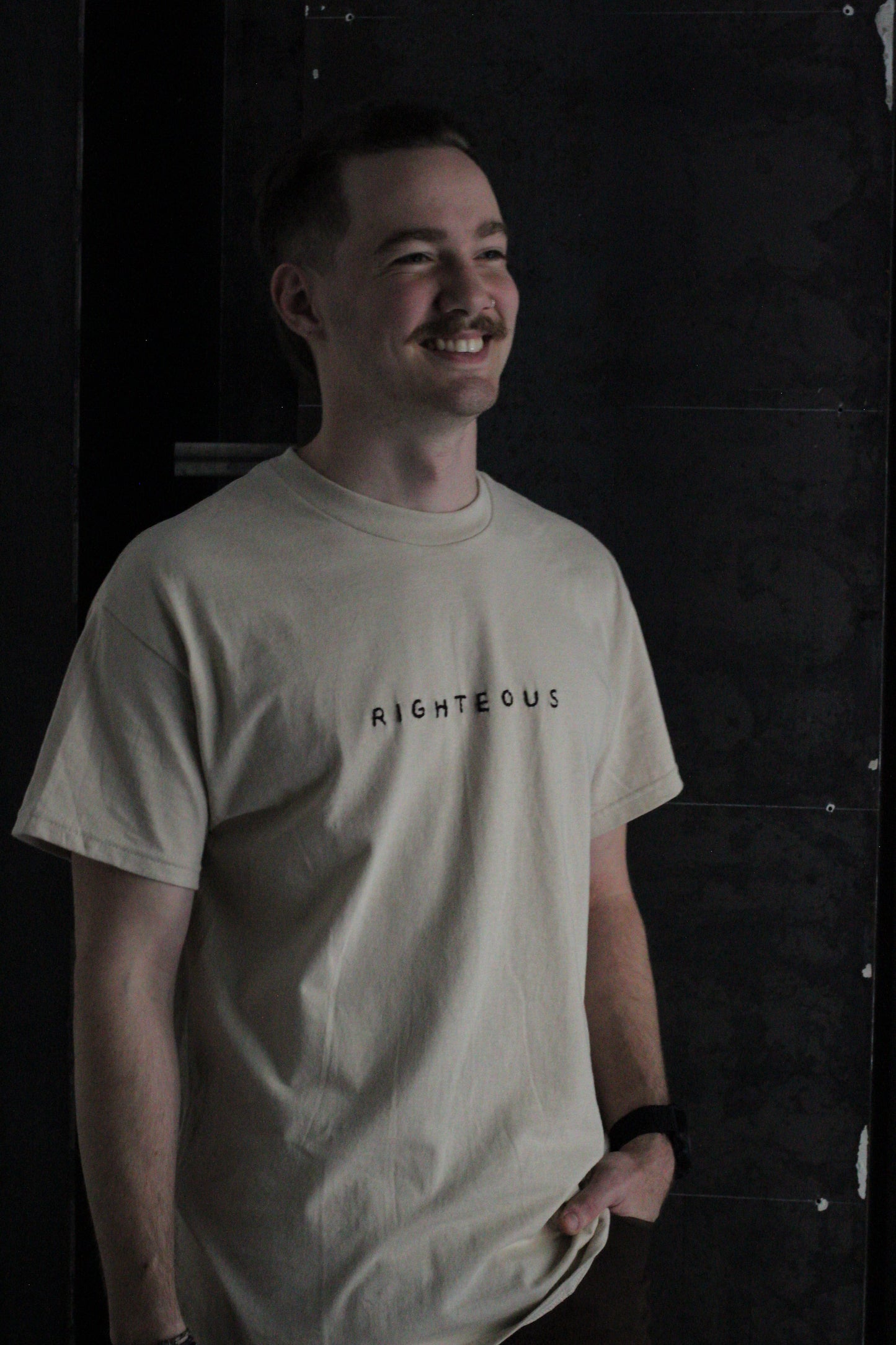 RIGHTEOUS tee